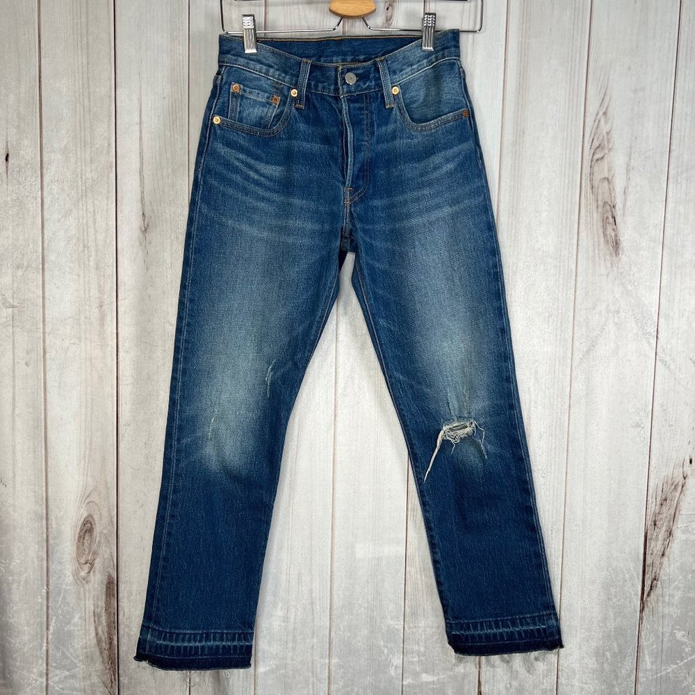 Levi's 501 Skinny Jeans Wear & Tear Wash Distressed Size 24 x 32 - Picture 3 of 15